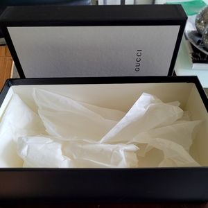 7 Gucci shoe boxes